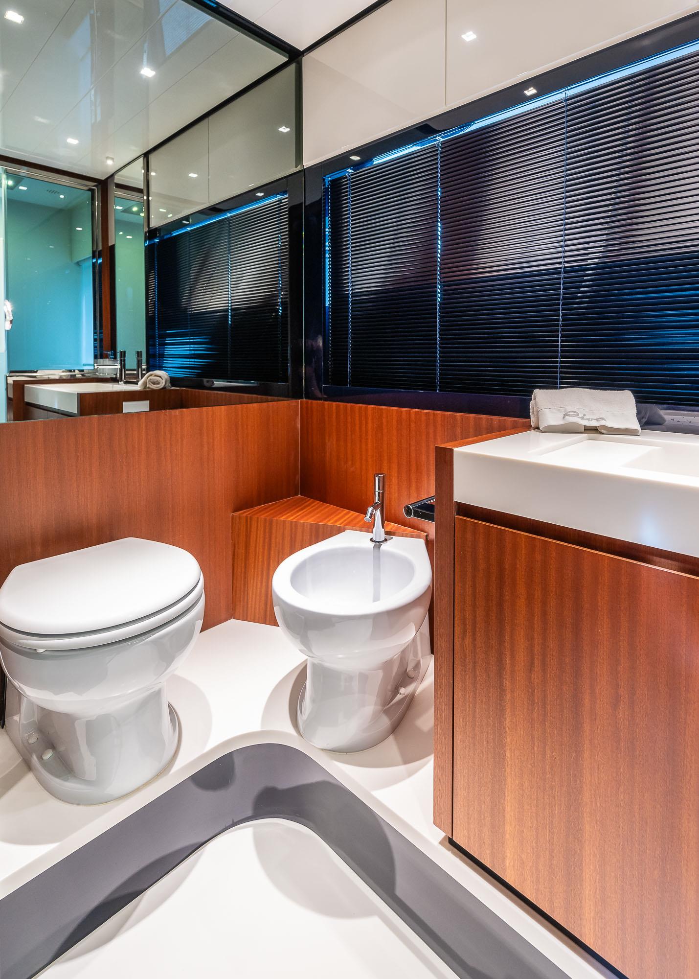 2019 RIVA 66' RIBELLE 